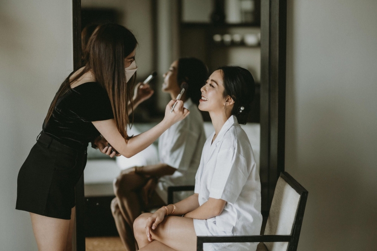 Soori Bali Bride getting ready