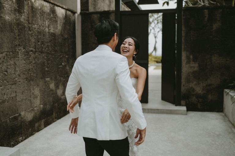 Soori Bali Wedding Hug