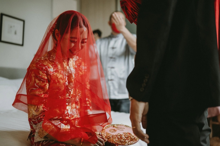 Bridal pick up Chinese tradition